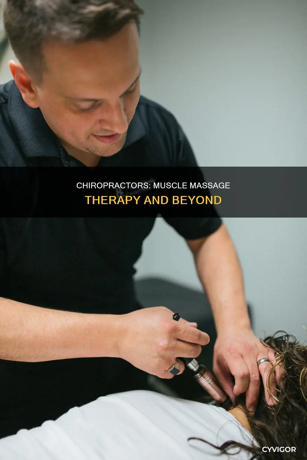 do chiropractors massage muscles