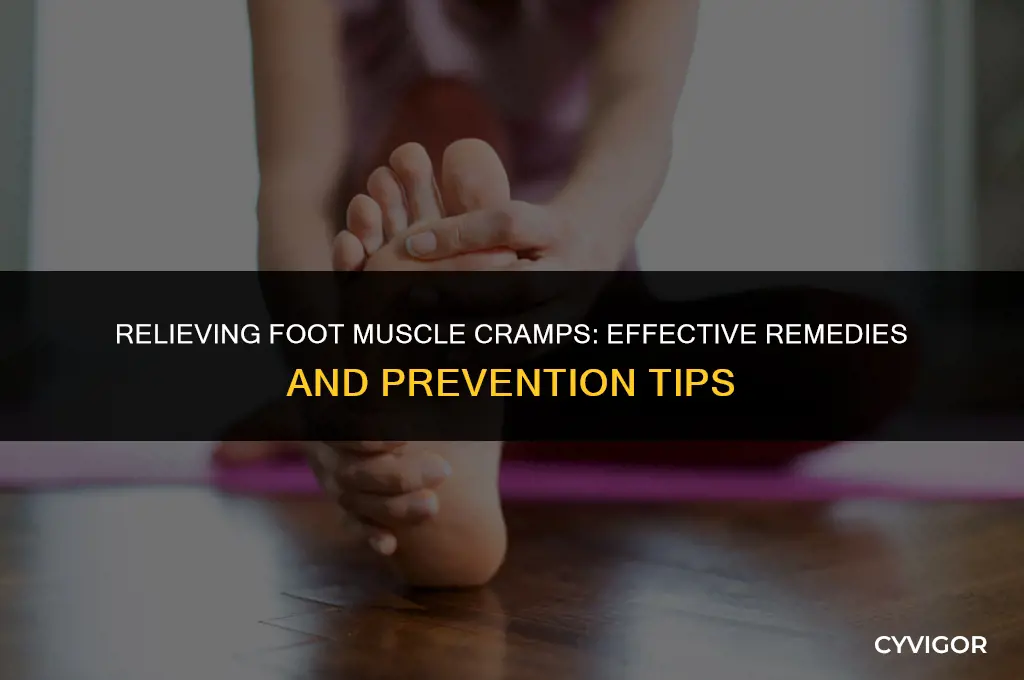 how to treat a foot muscle cramp
