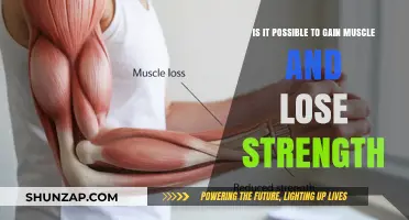Muscle Gain vs. Strength Loss: Can Both Happen Simultaneously?