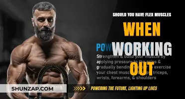 Flex Muscles During Workouts: Essential or Counterproductive for Strength Training?