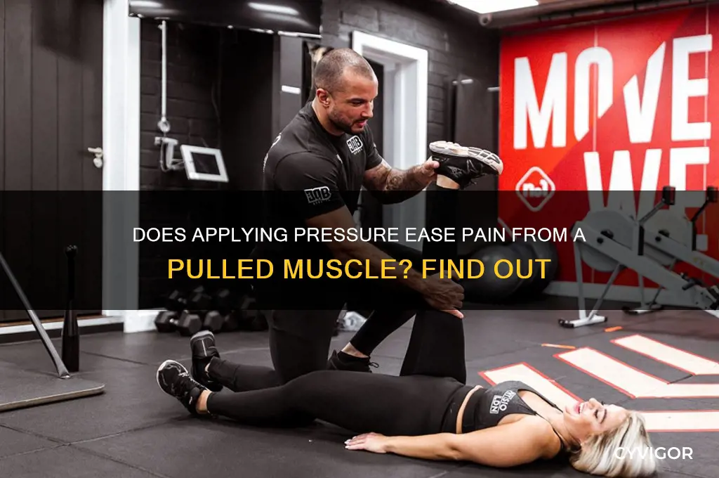 will pressure on pulled muscle stop hurting
